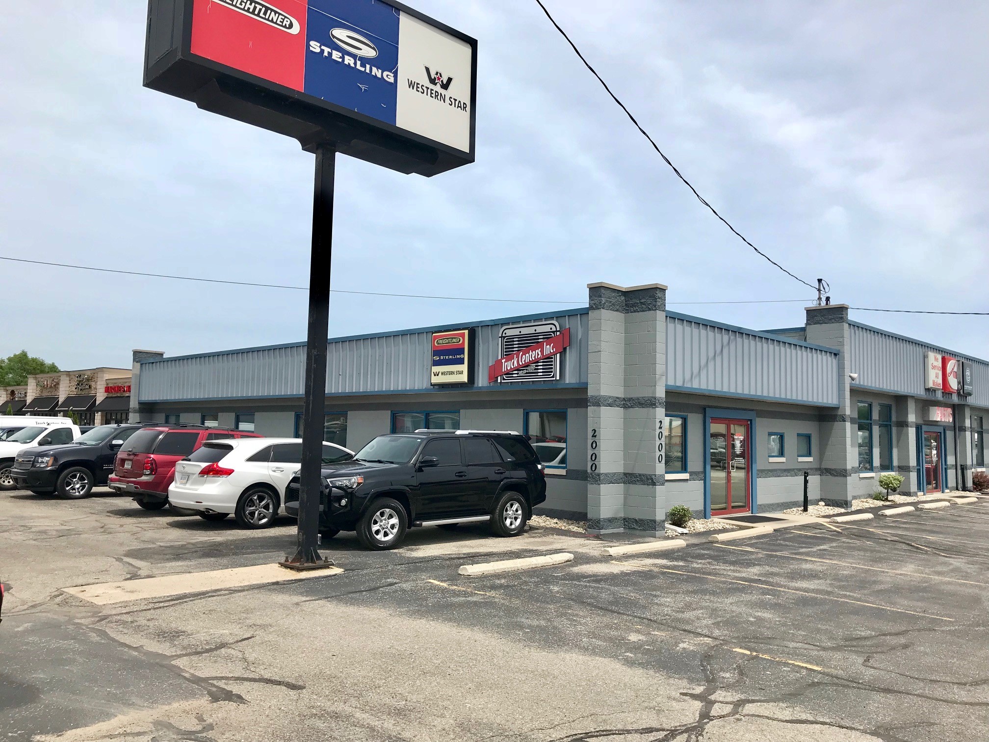 Elkhart, Indiana Truck Centers Inc. fullservice heavy truck dealership